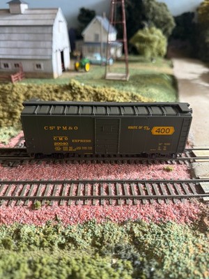 HO Athearn 70362 40' Express Box Car C St P M & O (Omaha Road) #20040. IOB.