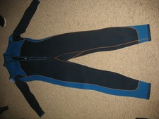 YOUTH ML BLUE WATER WETSUIT, LONG, slightly used. black and blue w/ zipper