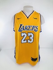 L.A. LAKERS / LeBRON JAMES / NIKE SWINGMAN - Sz. L / 50 Embroidered Jersey