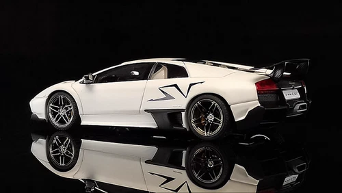 AUTOart 1/43 Lamborghini Murcielago LP670-4 SV diecast car model White - Picture 4 of 9