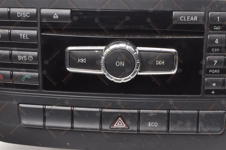 MERCEDES CLASSE A W176 A180 1.5 CDI 109CH Radio Autoradio A2469000012 - Photo 2/4