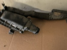 17 18 19 Infiniti QX30 Air Intake Filter Cleaner Box 