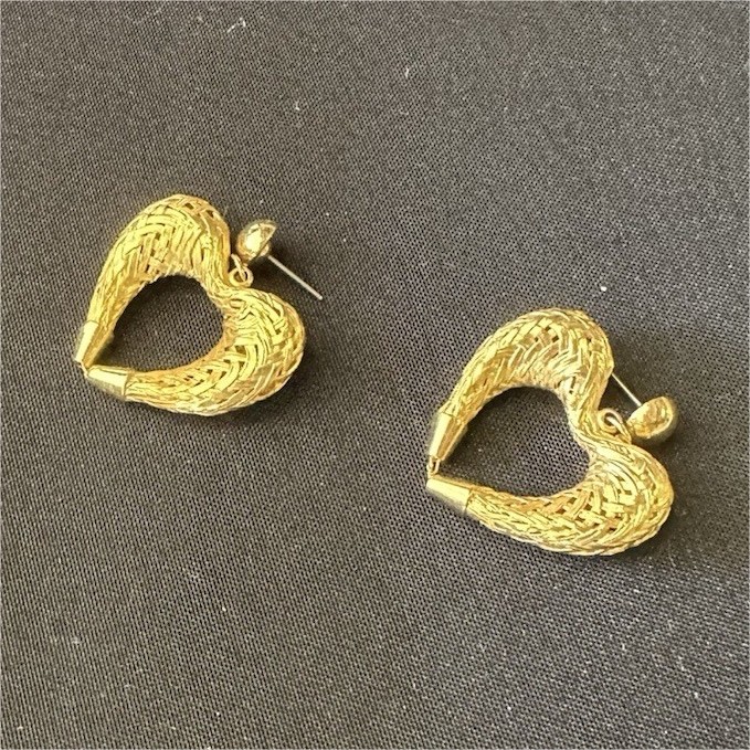 Vintage Gold Tone Textured Heart Stud Earrings