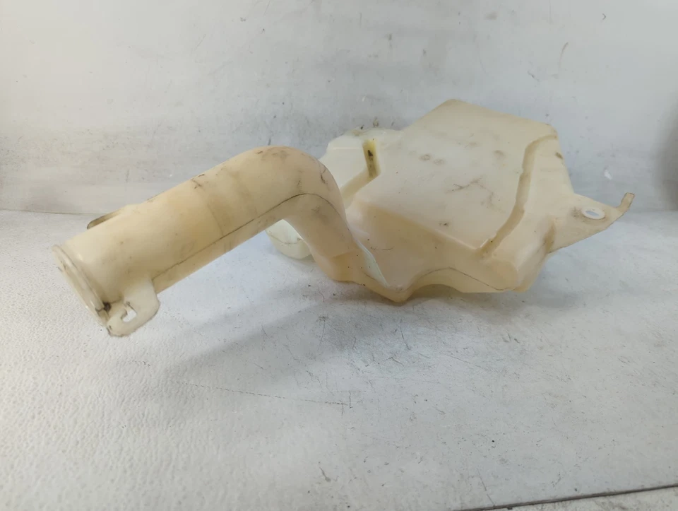 2011 Dodge Grand Caravan Windshield Washer Fluid Reservoir Bottle Oem K147L - Image 3 of 4