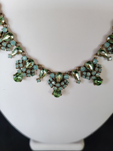 Collana Vintage J.Crew Elegante Schiuma di Mare Strass Verde Statement con Etichetta - Foto 2 di 8