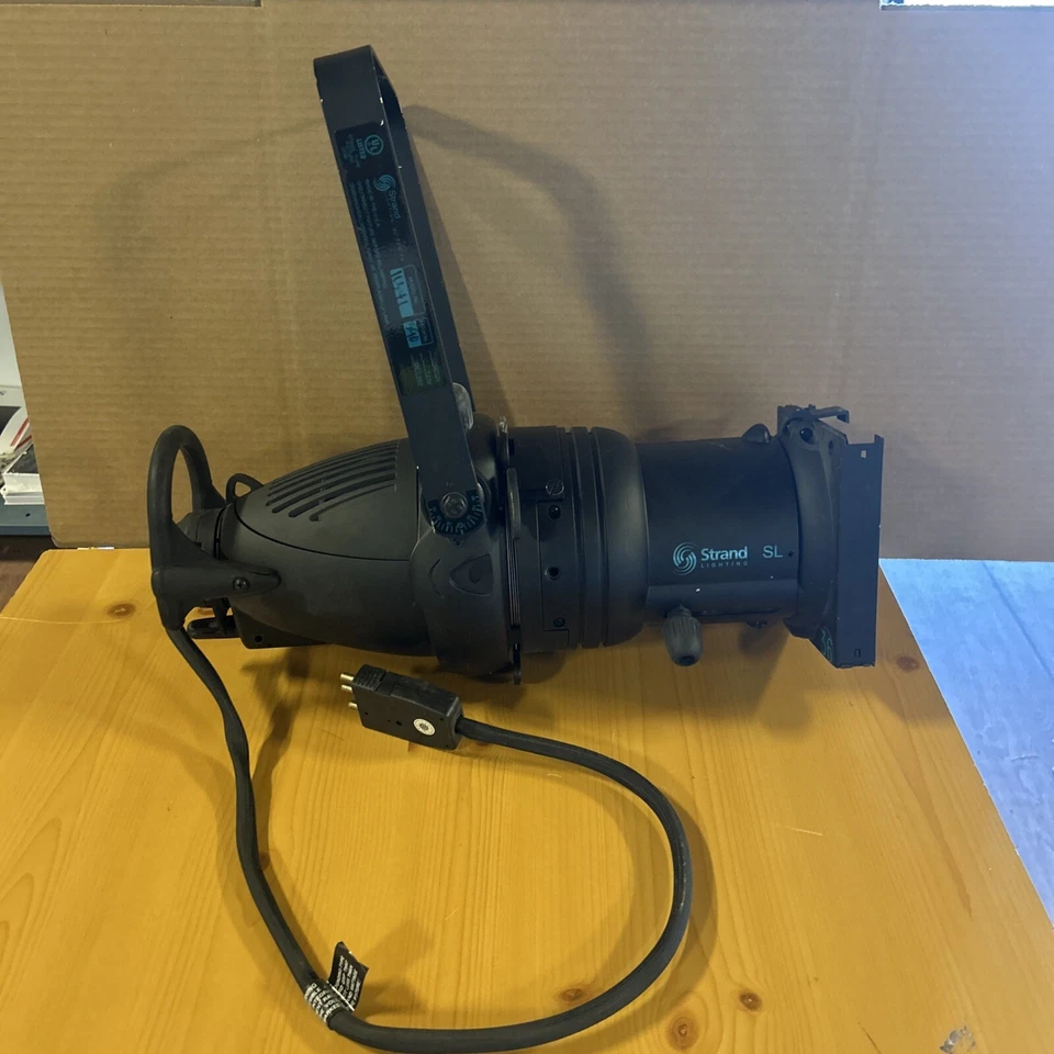 Strand Lighting SL Series Spotlight #36 11341 - Image 2 of 4