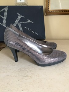 anne klein silver pumps
