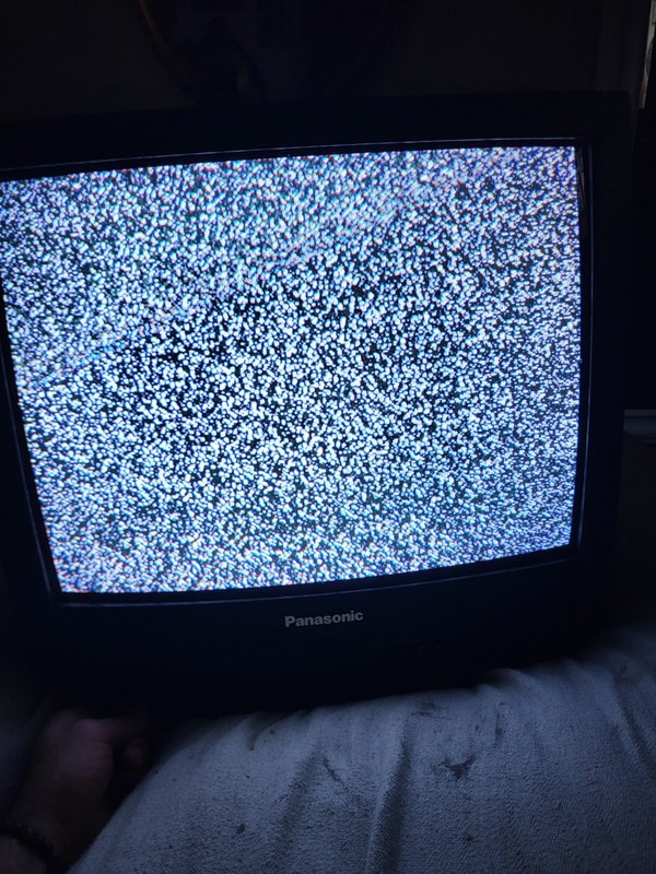 VTG MFG 2000 Panasonic CT-20G5B 20" CRT Color TV Retro Gaming WORKS No Remote