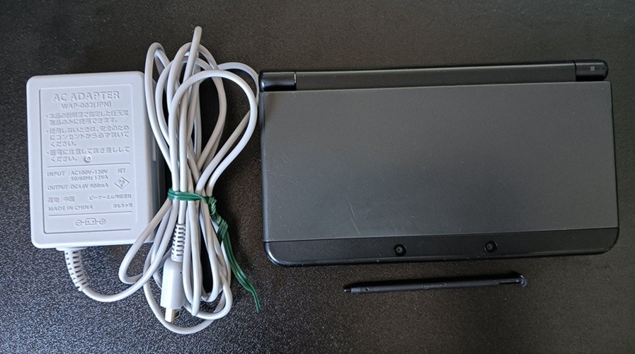 ニンテンドー3DS - New ニンテンドー 3DS ブラック KTR-001 USED Japanese New Nintendo 3DS BLACK only console KTR-001