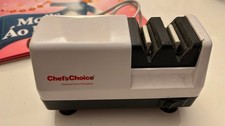 Chef's Choice Diamond Hone knife sharpener 300 made in USA