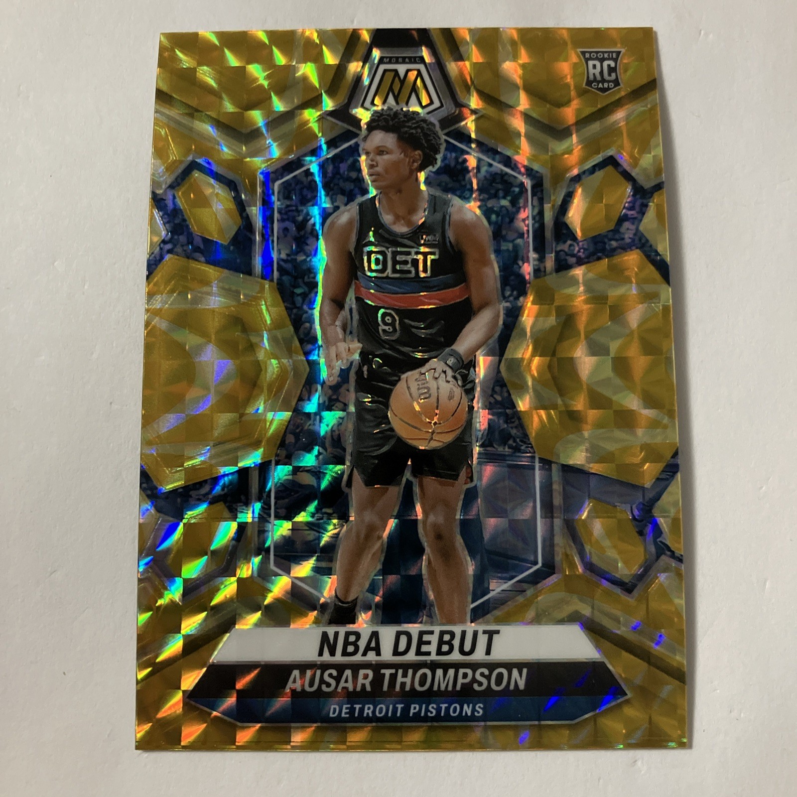 ROOKIE Ausar Thompson 2023-24 Panini Mosaic NBA Debut Reactive Yellow Prizm RC