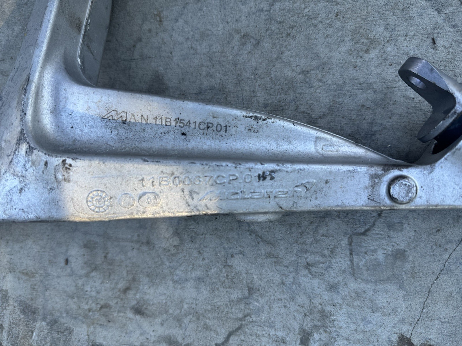 Oem 17-21 Mclaren 570s 650s Mp412C Left Front Lower Control Arm 11B0067CP01