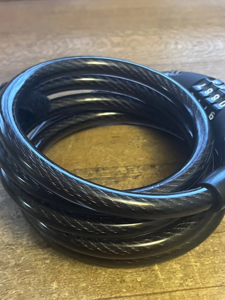 On Guard Bicycle Lock Combination Cable 6’ Good Condition Bike Lock Security - Image 4 of 4