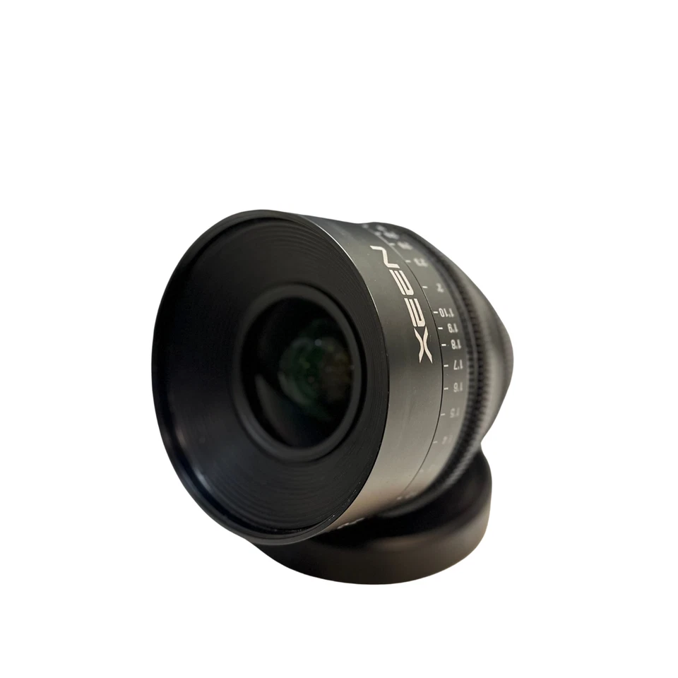 Rokinon Xeen 35mm T1.5 Lens for Canon EF Mount - Black - Great Condition - Image 3 of 4