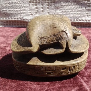 Unknown Egyptian Hand Carved Stone Scarab Beetle Hieroglyphics Paperweight Egypt