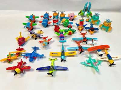 Kinder Surprise Toys flying machines; Planes, Space Ships and Rockets figurines