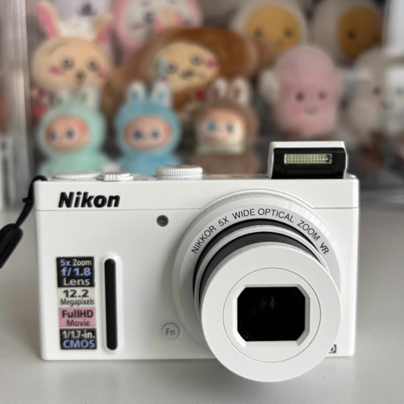 Nikon Coolpix P330 Digital Camera 12.2 MP 5x Optical Zoom English