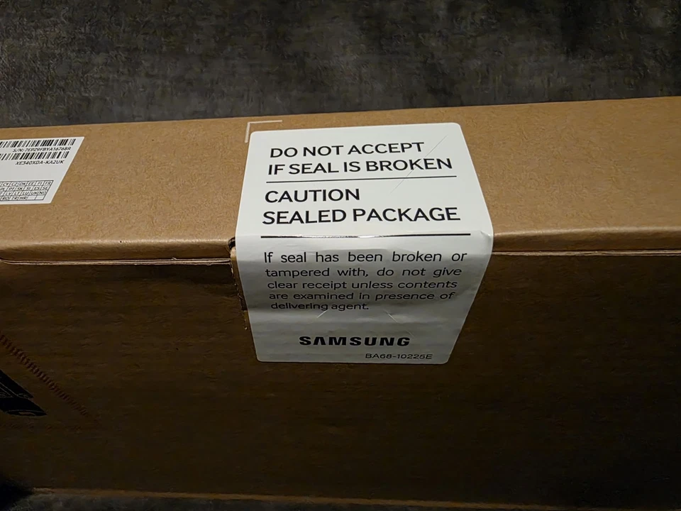 Samsung Galaxy Go 14" Chromebook Intel N4500 4GB RAM 64GB Storage - Silver - Image 3 of 3