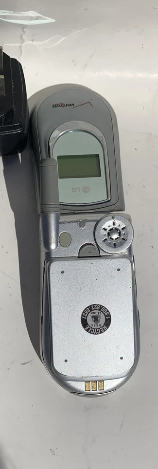 LG VX4500 Verizon Silver Flip Cell Phone Bundle Tested Works - Image 3 of 4