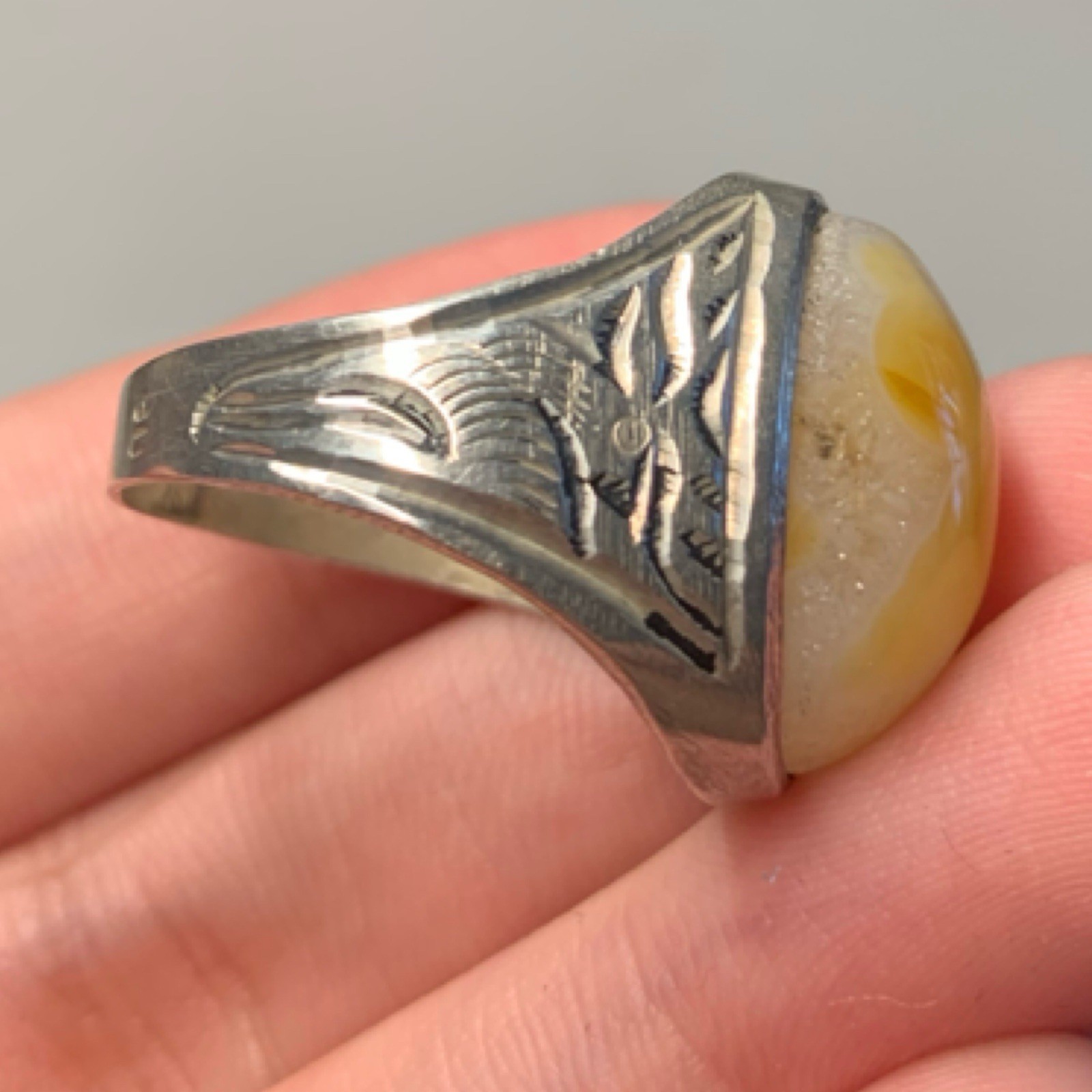 Stunning Vintage Solid Silver Ring Beautiful Uniq… - image 5