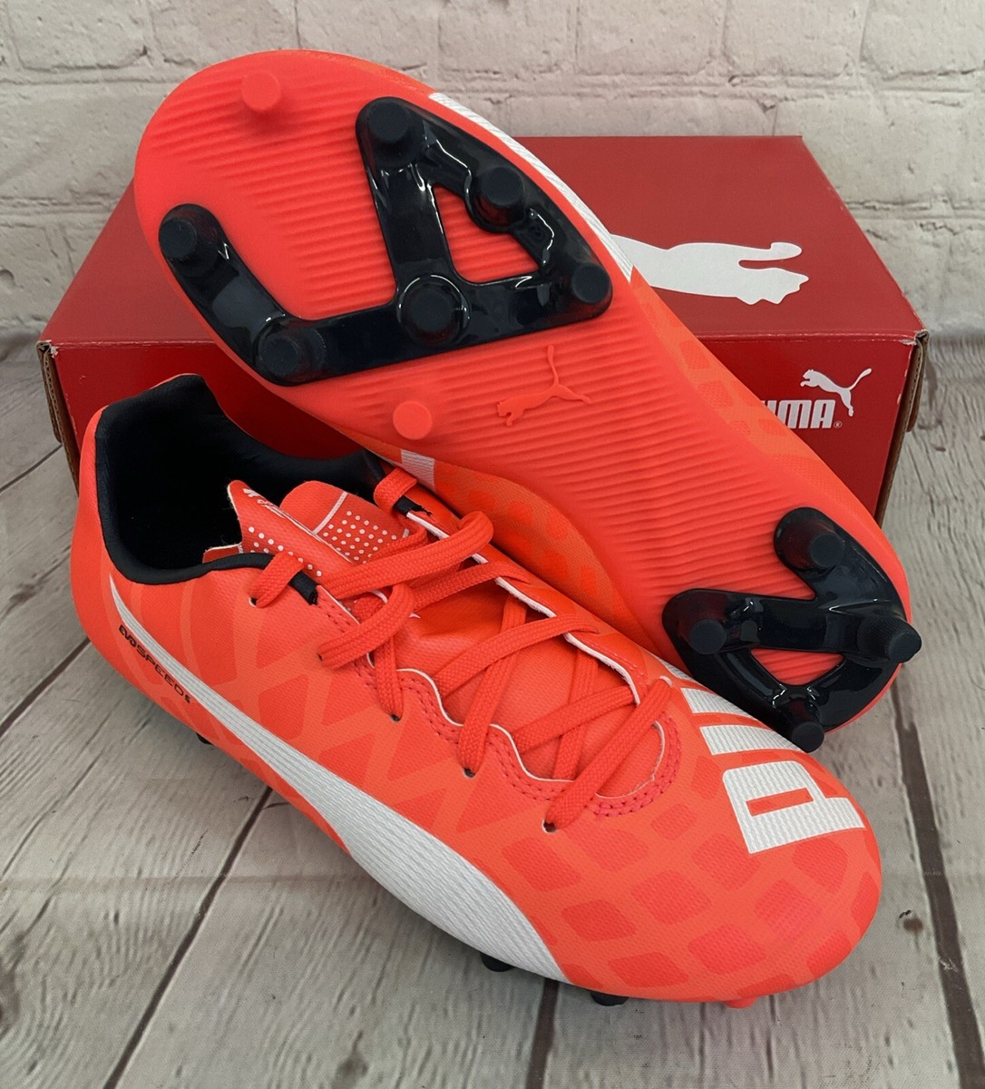 Puma 103293 01 evoSPEED 5.4 FG JR Youth Soccer Cleats Lave Blast White US 3.5 Puma 103293 01 evoSPEED 5.4 FG JR Youth Soccer Cleats Lave Blast White US 3.5