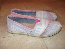 Toms Summer Stripes Slip on Canvas Shoes size 6