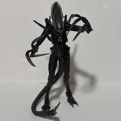 NECA AVP Razor Claws Alien Movie Deco 9'' inch Action Figure Alien vs Predator