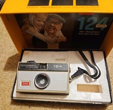 Vintage Kodak Instamatic 124 Camera Original Box UNTESTED