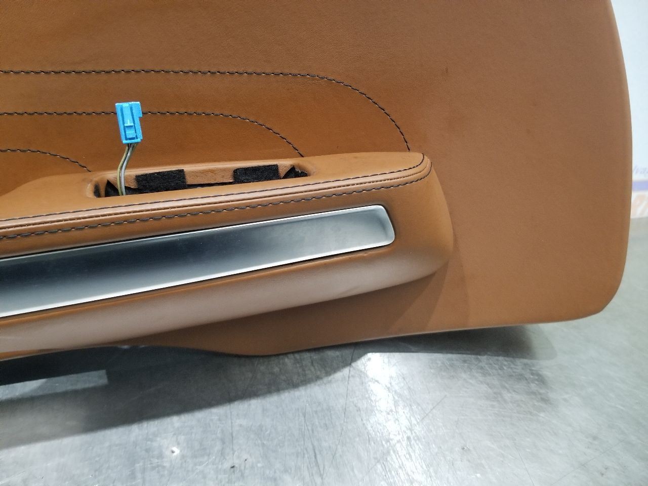 11 MERCEDES BENZ SLS AMG C197 INTERIOR DOOR TRIM PANEL SET LEFT DRIVER BROWN
