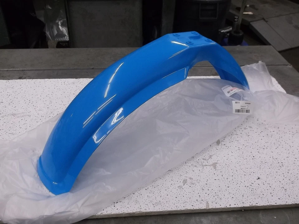 Yamaha IT175 New OEM NOS Front Fender SKY BLUE 1982 1983 IT175J IT175K - Image 4 of 4