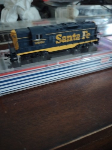 Atlas 48080 Santa Fe escala N GP7 Ph1 #2662 | Condition: New