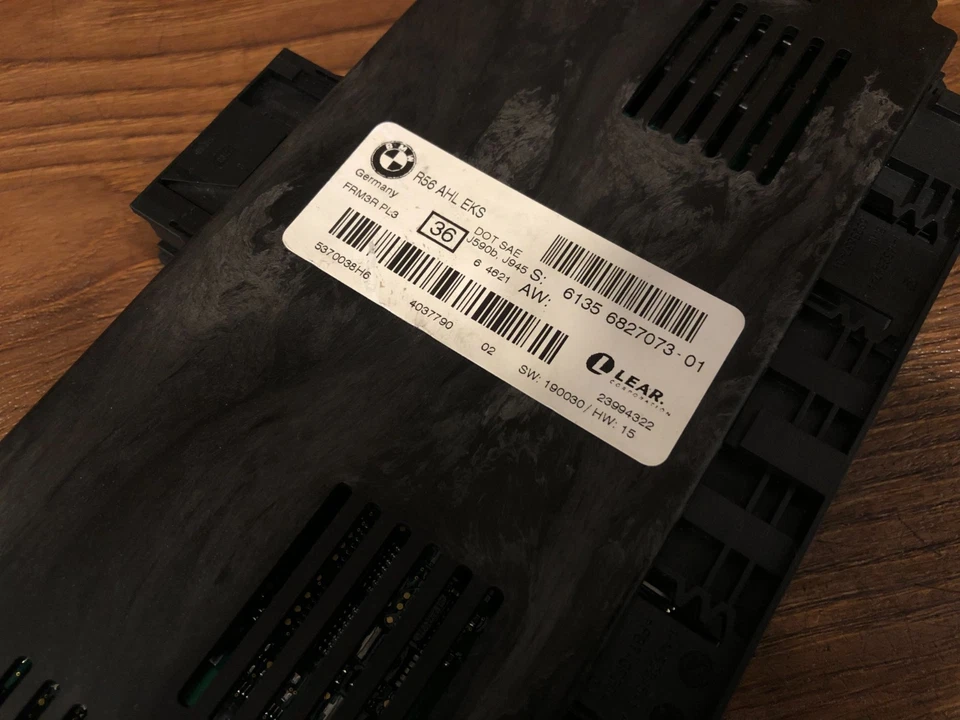 2011-2016 MINI COOPER CLUBMAN R56 EKS FOOTWELL CORPO MÓDULO DE CONTROLE DE COMPUTADOR FABRICANTE DE EQUIPAMENTO ORIGINAL - Imagem 3 de 4