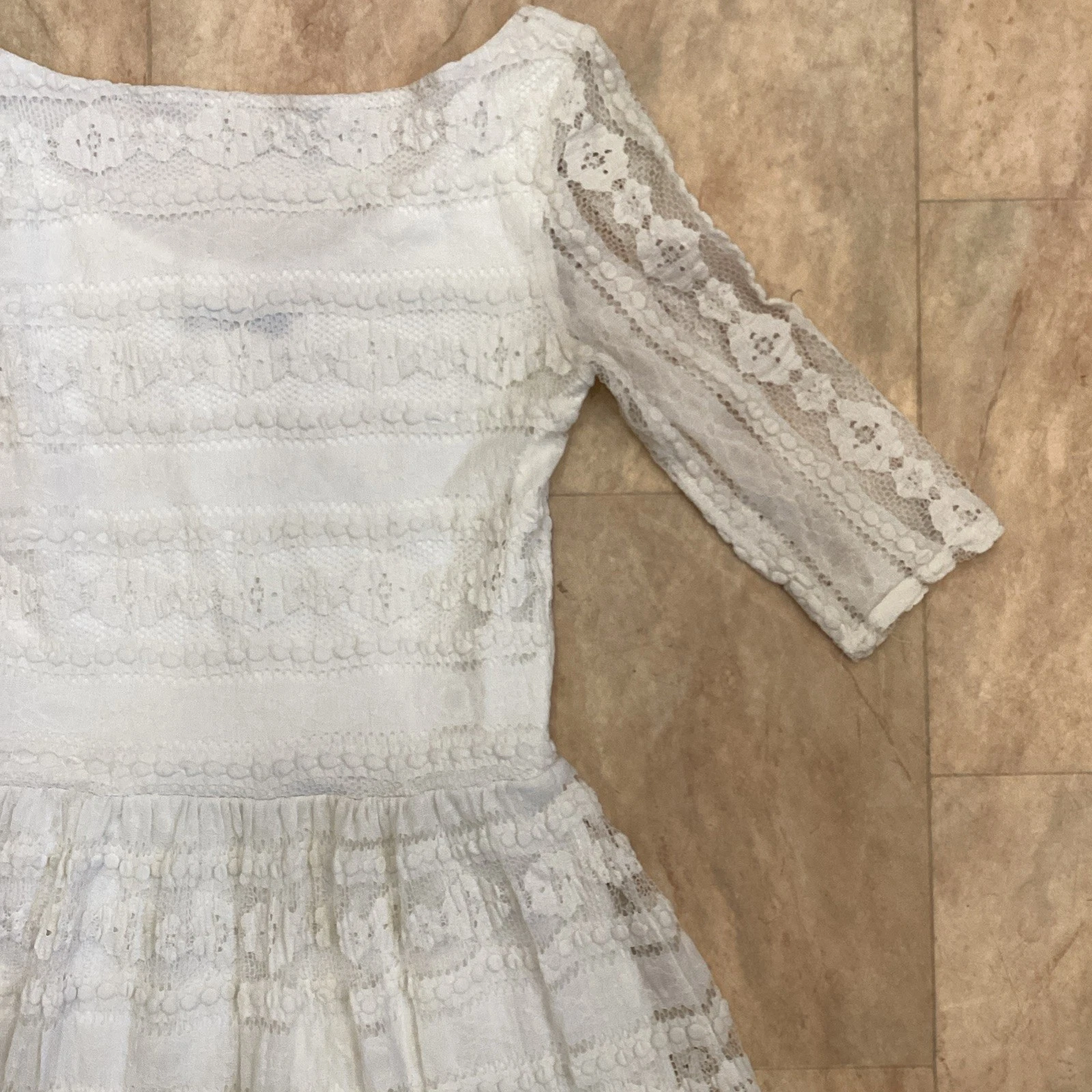 OFF WHITE Abito Jane Norman bianco sporco panna pizzo manica corta foderato scoop dietro taglia 12