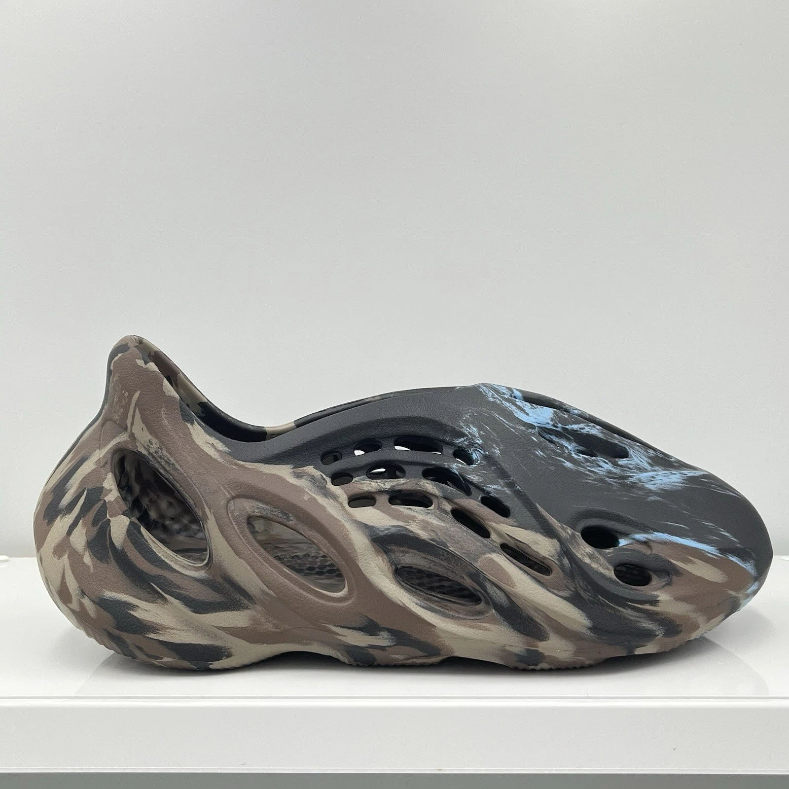 Adidas Yeezy Foam RNNR MX Cinder EU 46 US 11 Sneaker ID4126