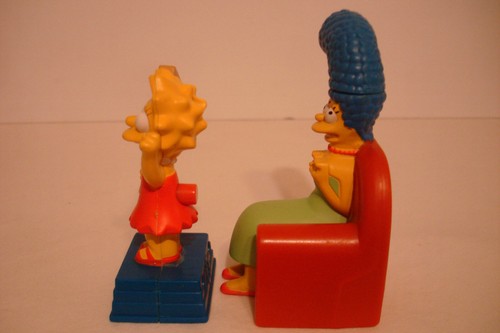 GROSSES BUCH VON BART SIMPSON COMIC SAMMLUNG BUCH & SECHS BURGER KING SPIELZEUG - Bild 20 von 24