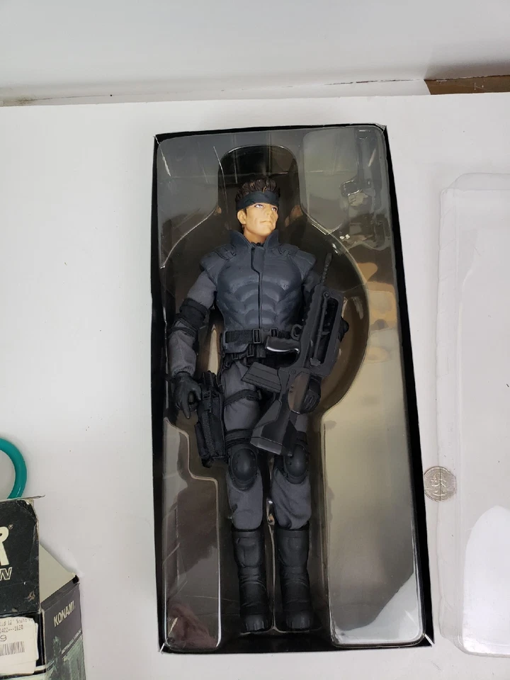 Metal Gear Solid Konami Muñeca Colección 12" Serpiente Caja abierta y almacenada en Caja Foto 2 de 4
