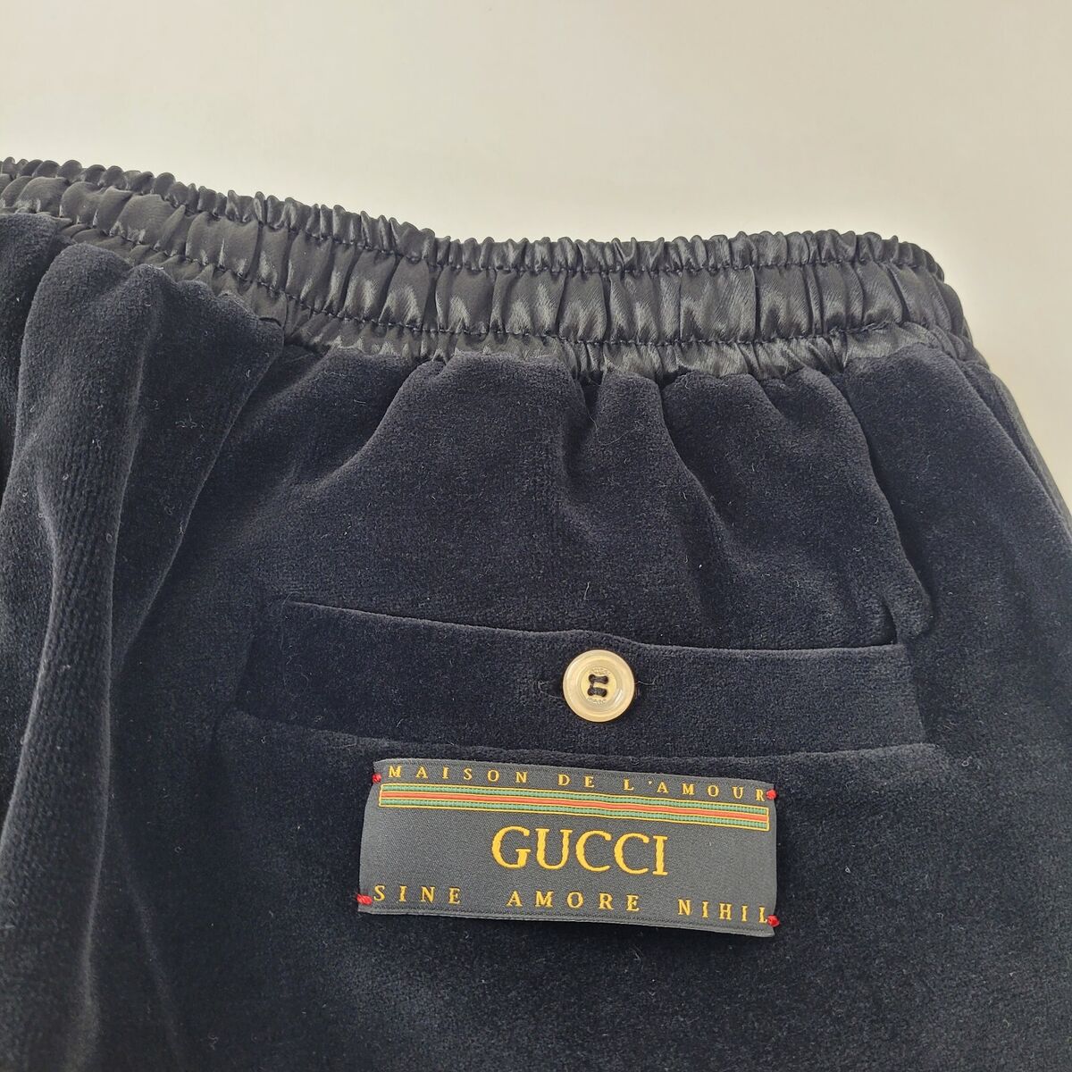 New Gucci Men's Black Velvet Jogger Sweat Pants with Satin Stripe 595535  1082