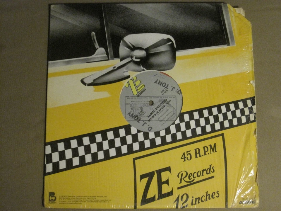 AURAL EXCITERS SPOOKS IN SPACE 12" ORIG '79 ZE ZEA 12-002 DISCO FUNK VG SHRINK! - Image 3 of 4