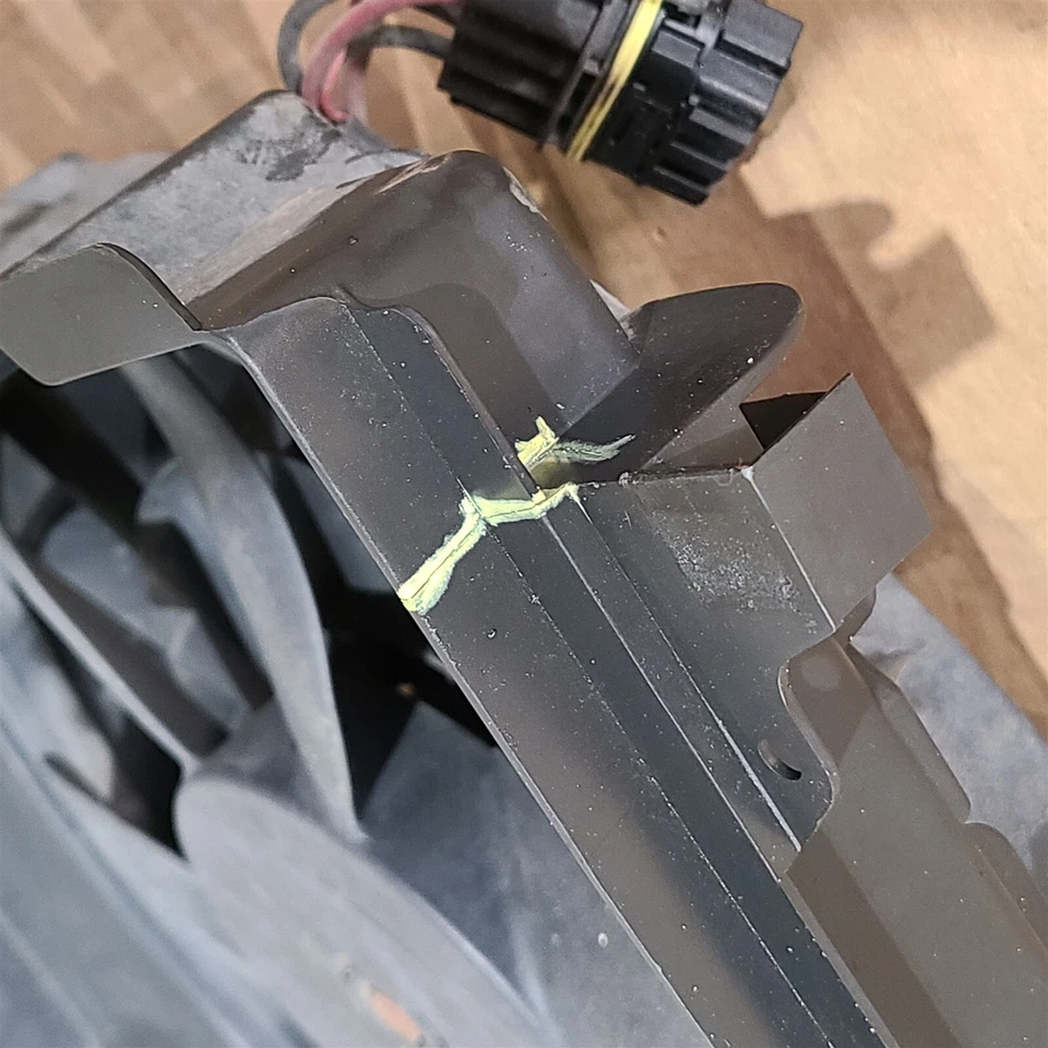 Лопасть вентилятора охлаждения двигателя 05–13 Corvette C6 Aa7398 - Изображение 3 из 4