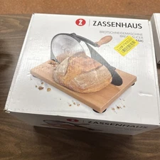 Zassenhaus Bread Slicer Classic Hand Crank 11 3/4" x 8" Crème