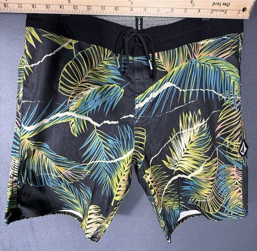 Volcom Stone Lightning Leaf Print Surf Shorts W/ Back Pocket Men’s 34 - Picture 5 of 10