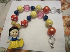 Snow White Large Bead Disney Necklace - Nice Shape