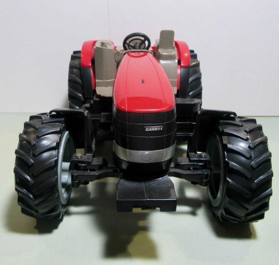 Case IH 180 (Puma) MFWD  Plastic Tractor - Image 2 of 4