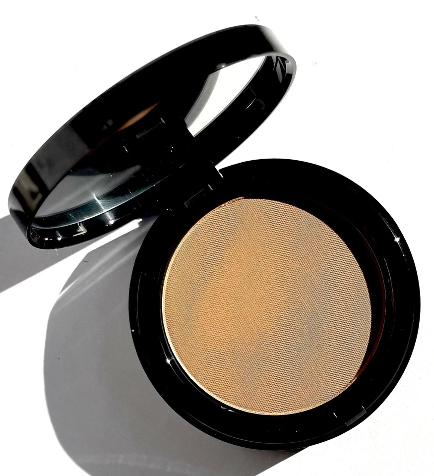 Bobbi Brown Bronzing Powder Golden Light 8g - Bild 2 von 4