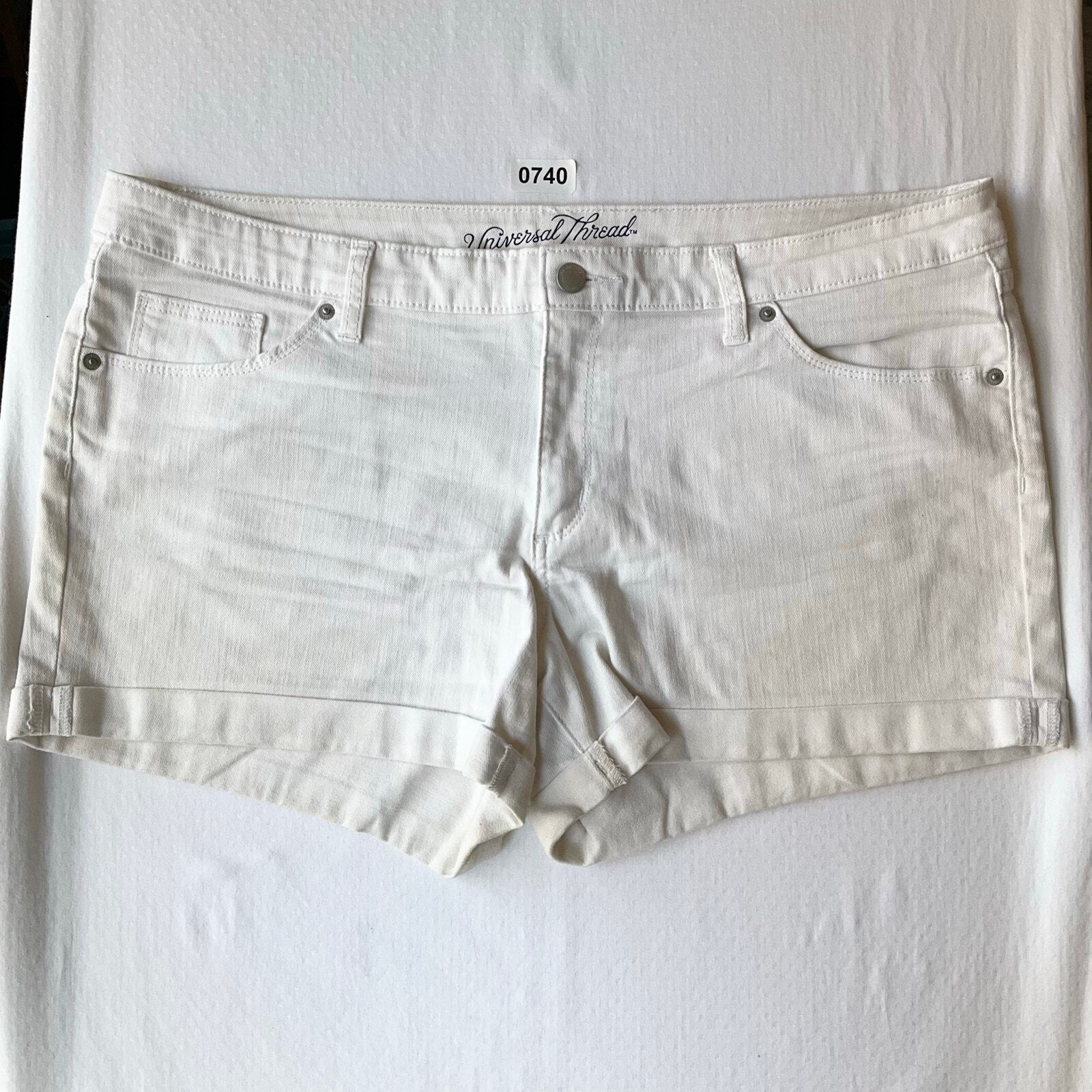 Universal Thread Women’s Basic Denim Short Shorts… - image 1