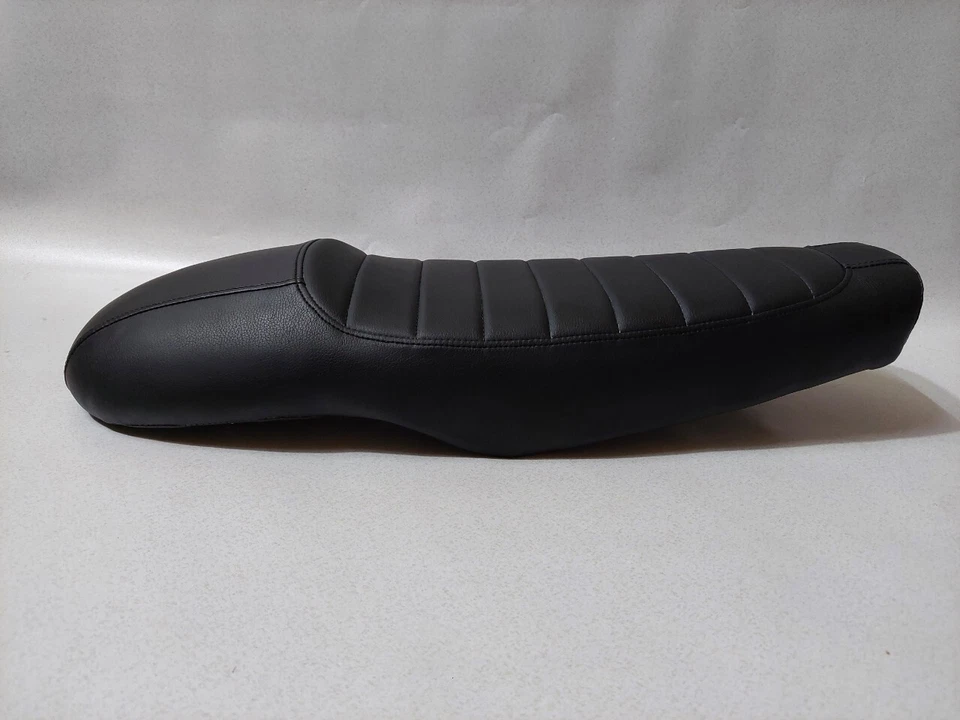 24" Brat Style - Honda CX500 Custom CX500 Deluxe Standard Café Racer Seat. Foto 2 de 4