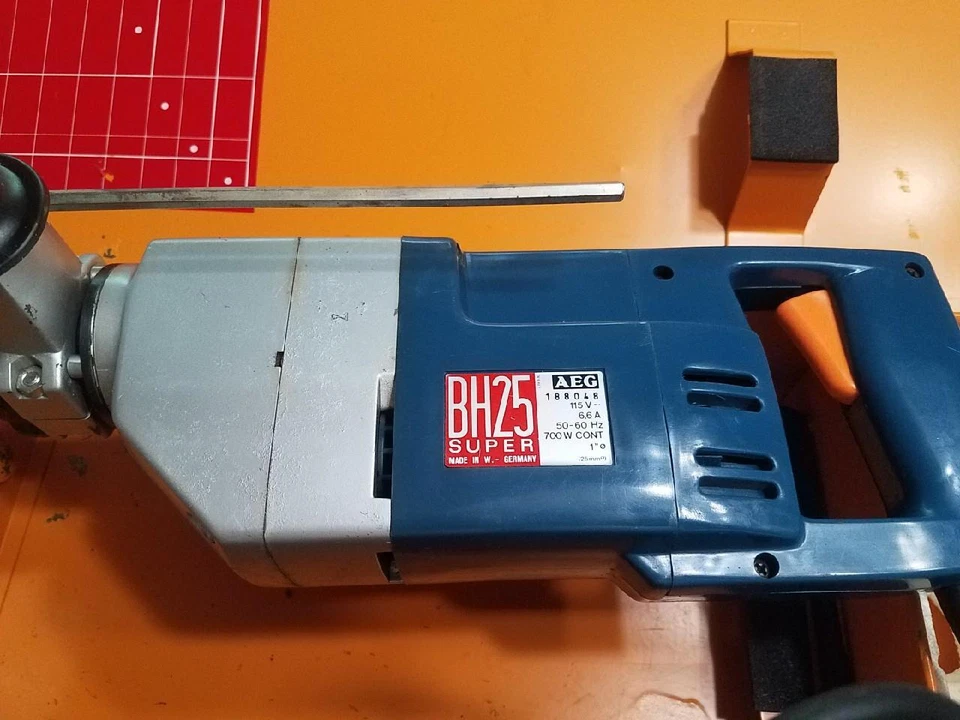 1970's AEG BH25 Super Rotary Hammer Drill Metal Case and Original Instructions - Image 2 of 4