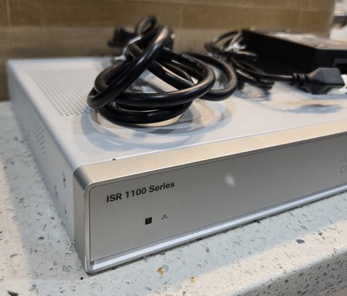 Cisco Systems C1111-4P ISR 1100 4 ports double GE WAN - Photo 4/8
