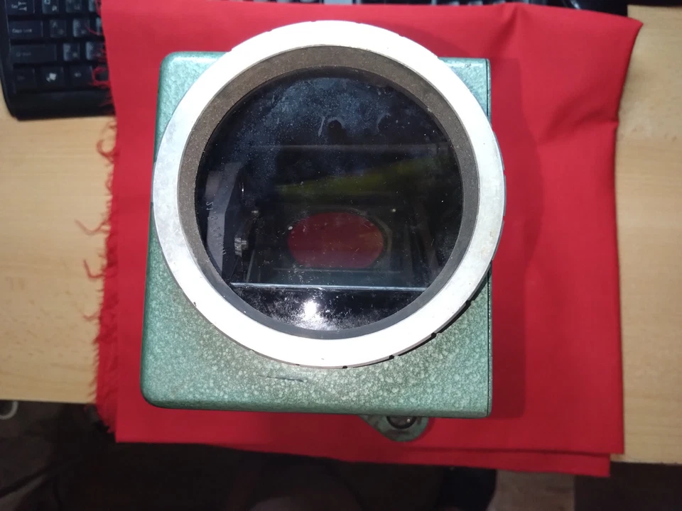 Parte del desarrollador de fotos Meopta Foto 4 de 4