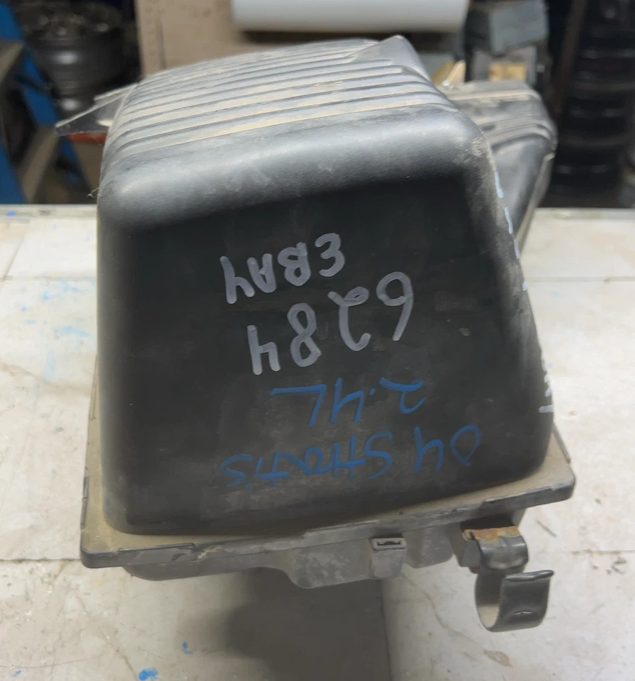 Conjunto de carcasa de caja de filtro limpiador de admisión de aire STRATUS SEBRING 2001-2006 2,4 L Foto 4 de 4